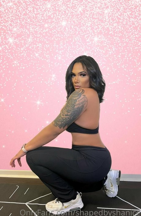 shapedbyshanice freie nackten bild