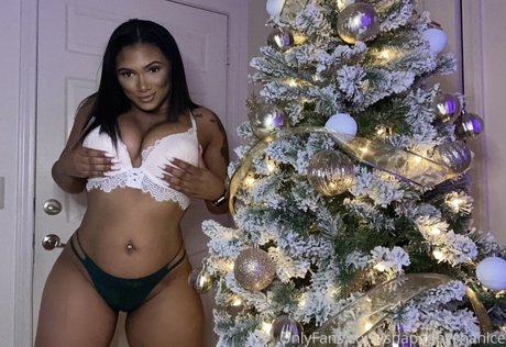 shapedbyshanice erwachsene kostenlose foto