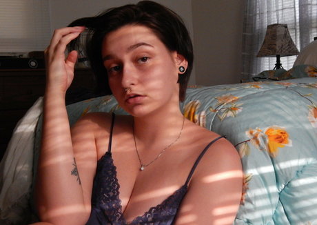 turnschuhe nur fans nackt bild