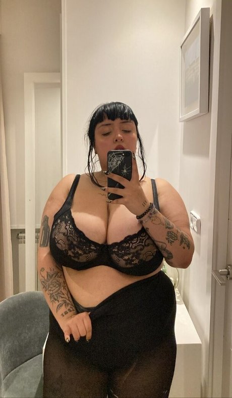 Evilbebita heiße bild