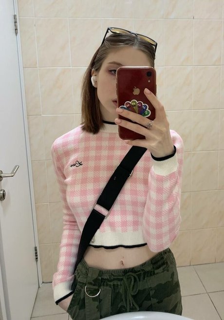 kurviges mädchen von nebenan nur fans freie nackt bilder