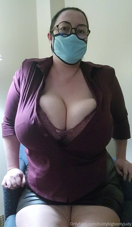 bustybigbootyjudy exklusive hd bild