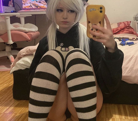 empzthy schauspielerin sexy bild