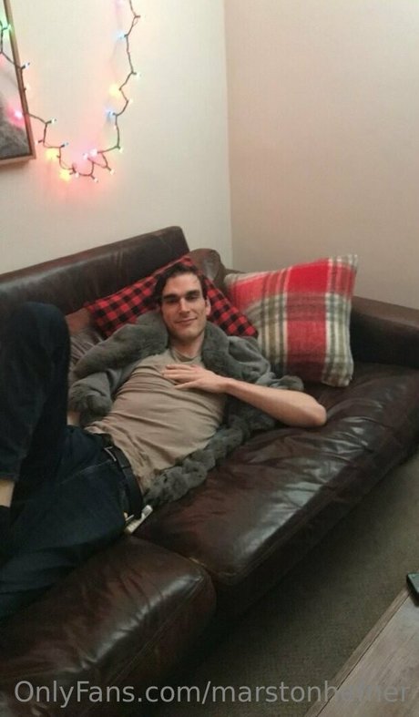 marstonhefner erwachsene top bild