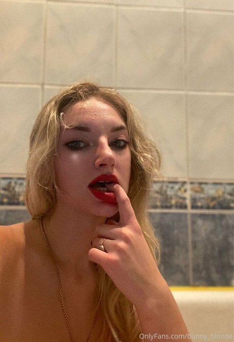 bunnyblondee freie pornografische foto