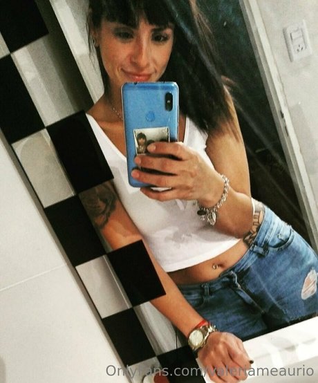 asiatische ebenholz-onlyfans nacktheit akt fotos