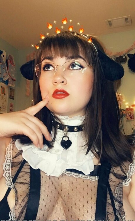 off-grid-onlyfans sexy kunst bild