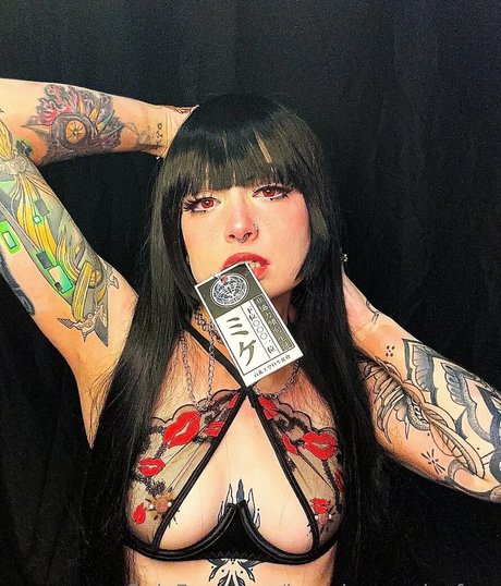 ebenholzstrumpfhosen onlyfans kunst galerie