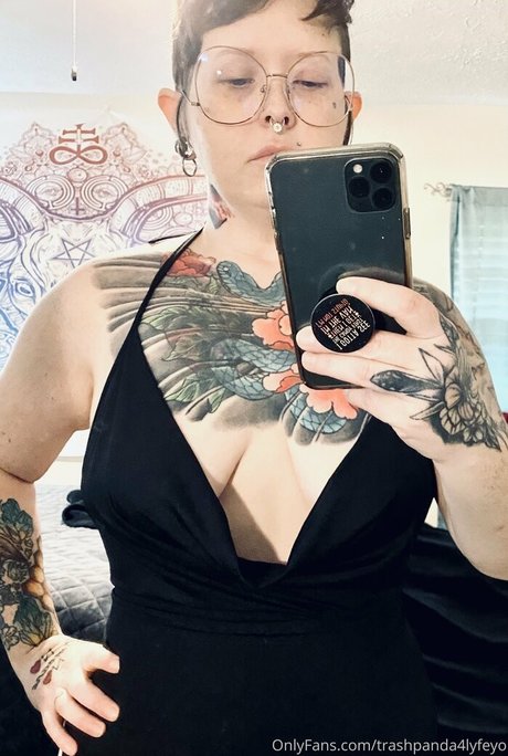 trashpanda4lyfeyo pornostar schöne archiv