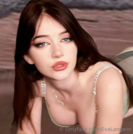 Eva Langwin model exklusive bild