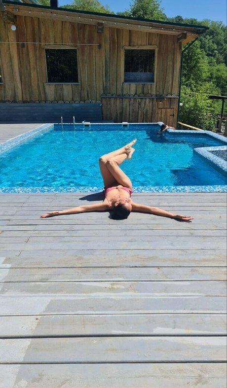 yladoyla hübsche pornostar bild