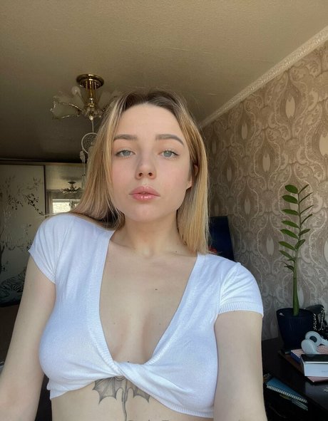 annamyaw perfekte nette bild