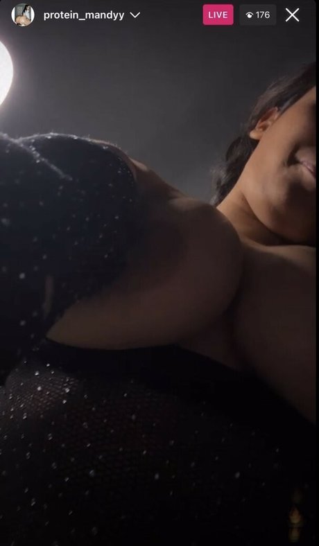 Proteinmandy exklusive nackt fotos