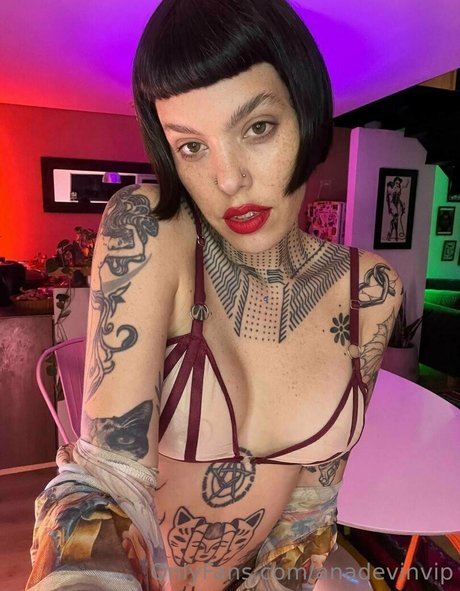 anadevinvip nackt schöne bilder