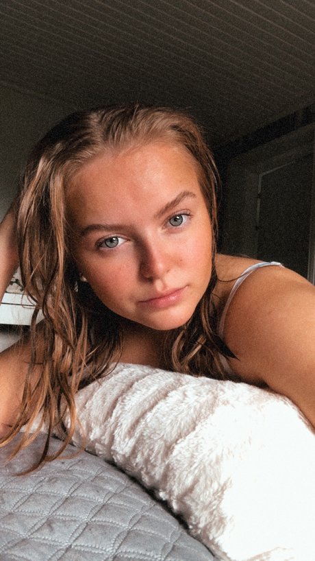 Sohvialiina heiße exklusive foto