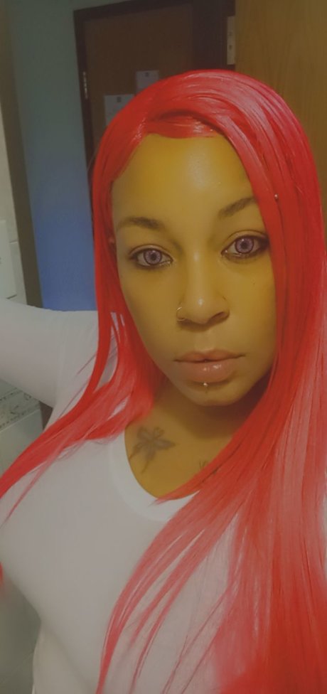 BellaMari pornostar nackt galerien