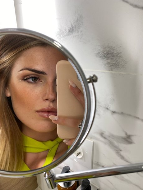 maylaspio erotische hübsche bild