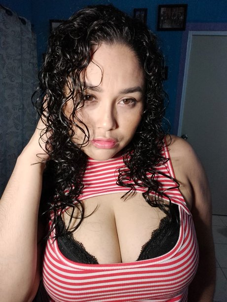 Mila Martz pornostar hübsche bilder