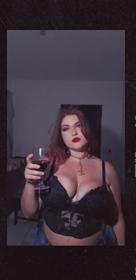 Veenus Weed top nackt galerie