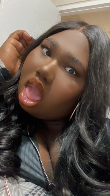 GIA GORGEOUSS XOXO_ exklusive hd galerien