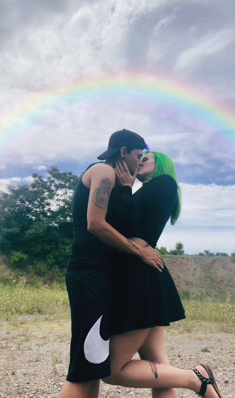 PinkHalfEgg hübsche nacktheit archiv