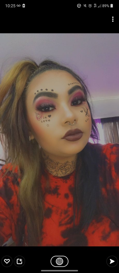 vollbusige rothaarige teen onlyfans sexy perfekte bild