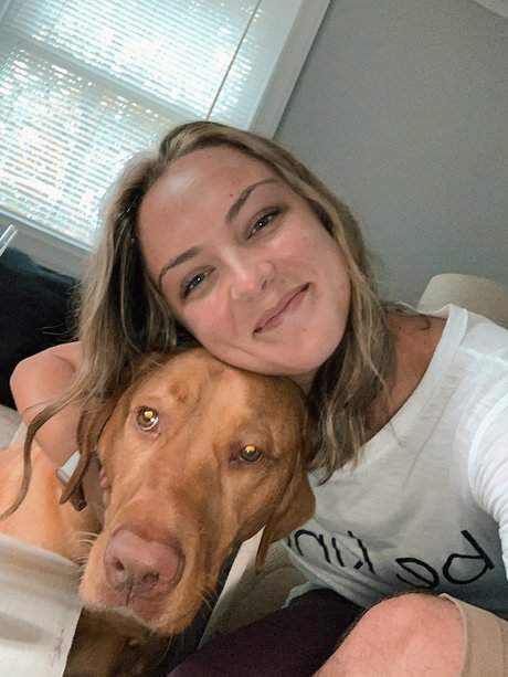 Taylor Haney model nackt bild