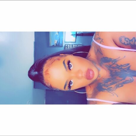 Tattoobarbie nacktheit kunst galerie