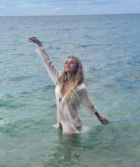 Nikki Roumel exklusive nette galerien