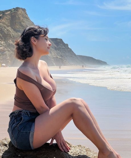 LikaLand nacktheit kunst archiv