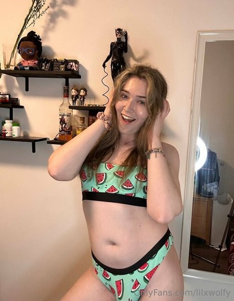 lilxwolfy model akt bilder