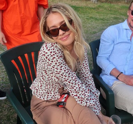 Hanna Edwinson nackt schöne galerien