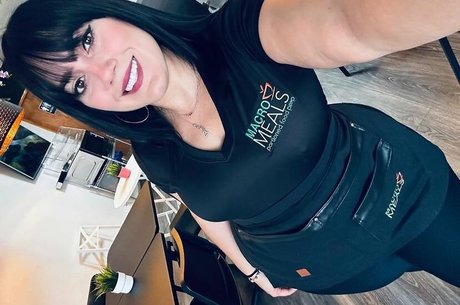 kurvige ebenholz-onlyfans nacktheit akt bilder