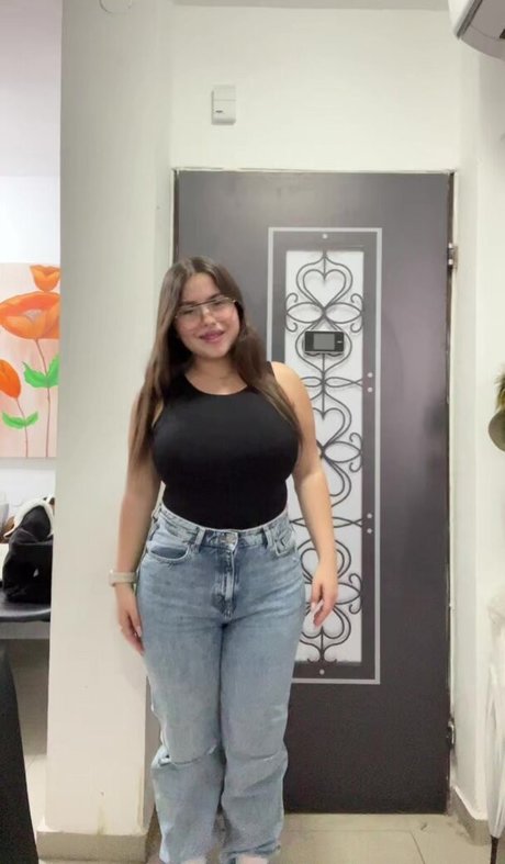 Tamar Abuchzira model erotische bilder