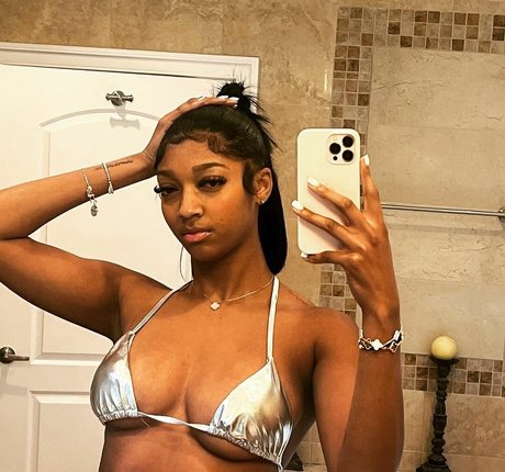 Angel Reese model porno bild