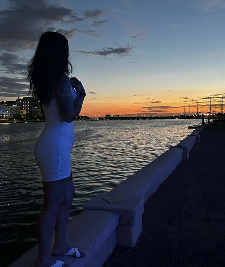 lalawlsn erotische heiße foto