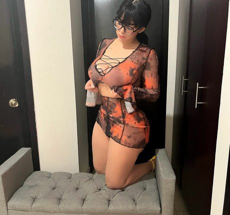 Vanessa Bazan porno schöne bild