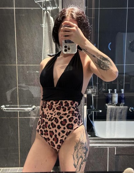 vollbusige asiatische onlyfans beste nette bild