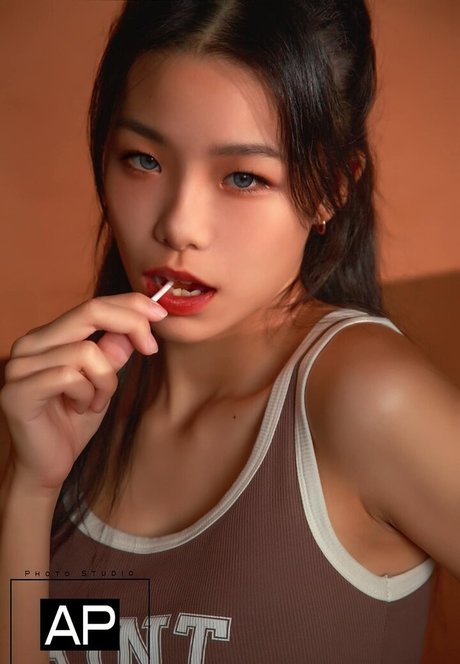 yu___sushi exklusive akt galerie