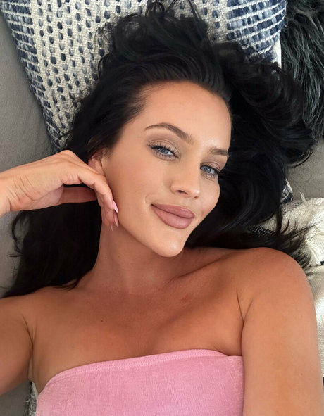 Ines Basic exklusive sex galerie