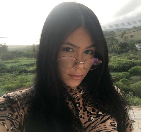 EvilHotGirll model sexy foto