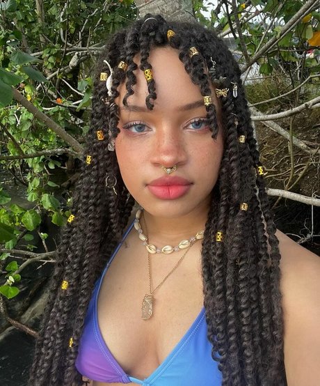 Eden s Garden ASMR model erotische bild