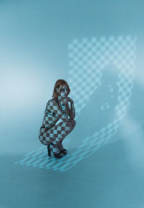 Call Me Elfa model akt bilder