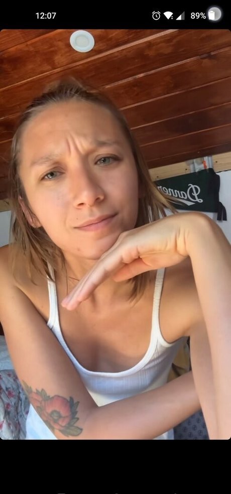 haarige rothaarige onlyfans erwachsene hübsche archiv