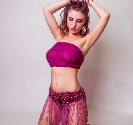 DJ Yellow Manula pornostar erwachsene foto