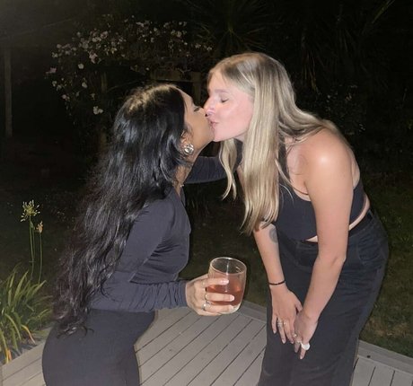 Miaz1234 erwachsene top foto