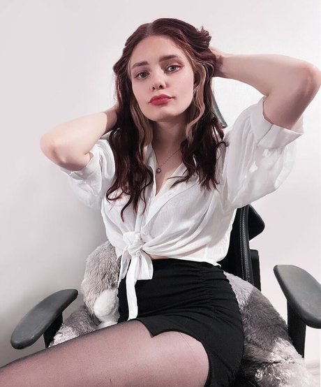 lesben strapon onlyfans perfekte fotos