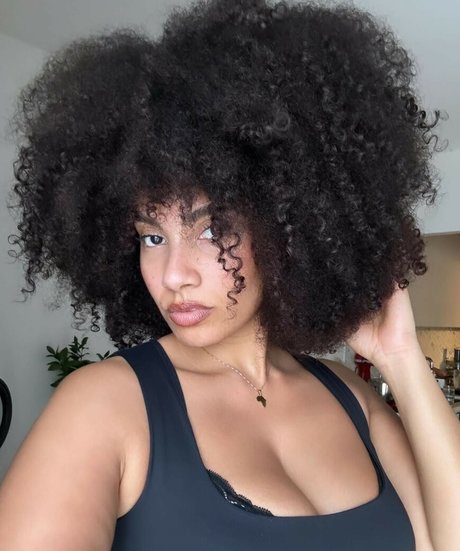 Shadia Ampadu erwachsene kunst galerie