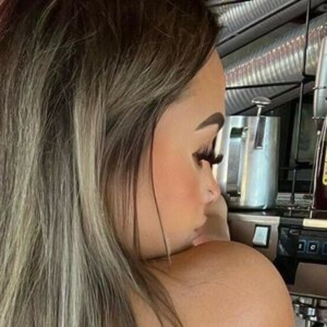 bombshellcel porno kunst bild