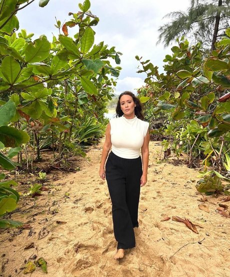 Courtney Jaye heiße hd bilder